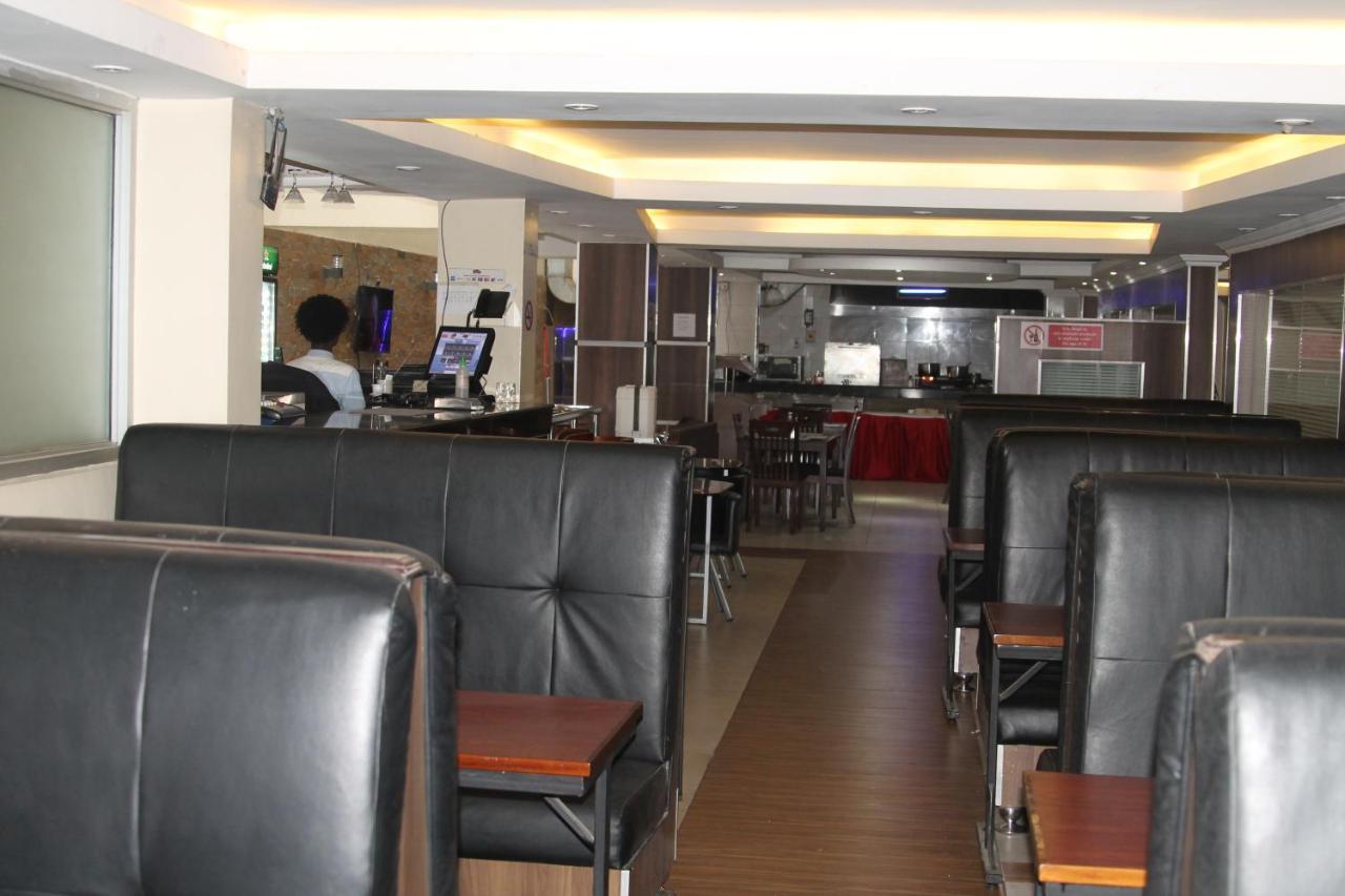 Airport Landing Hotel Nairobi Exterior photo