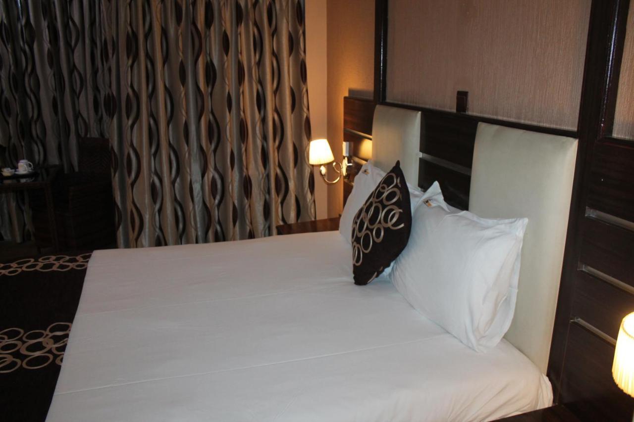 Airport Landing Hotel Nairobi Exterior photo
